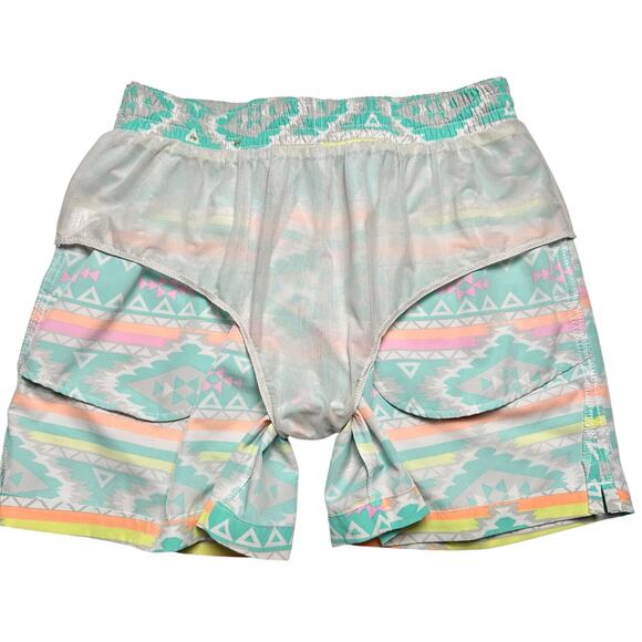 Chubbies | Men | The En Fuegos Pastel Aztec 5.5 Inch Lined Swim Trunks | Medium - Picture 11 of 14
